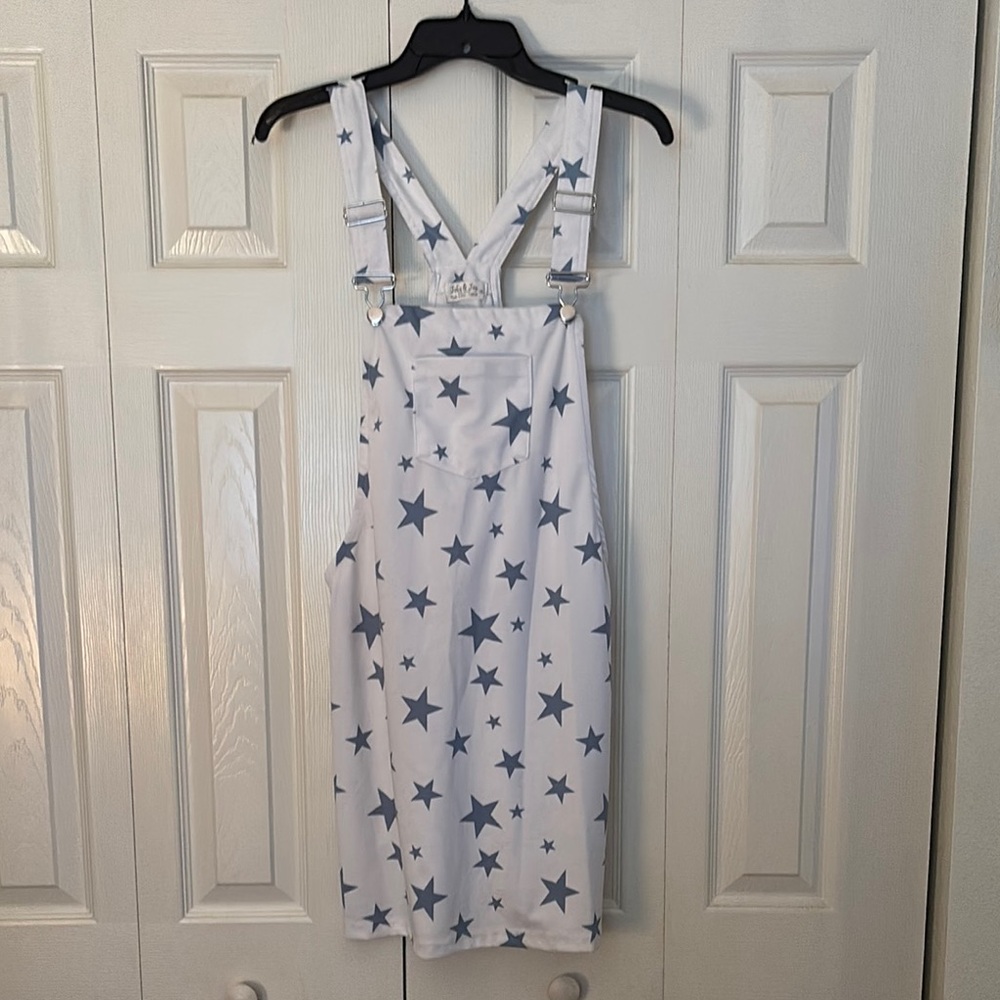 Star-Patterned White and Gray Midi Dress